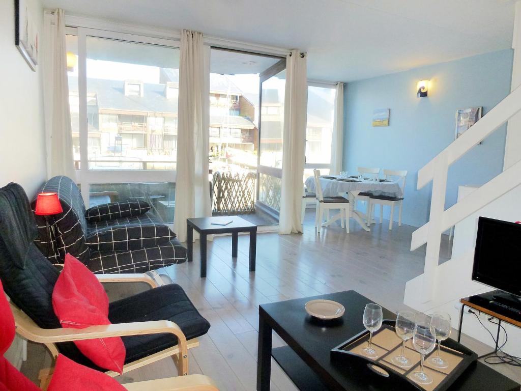 Apartment Les Marinas-7 by Interhome