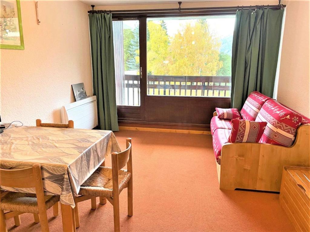 Studio coin montagne 4 pers avec balcon, piscine, à 50m du télécabine - La Salle les Alpes - FR-1-330F-91