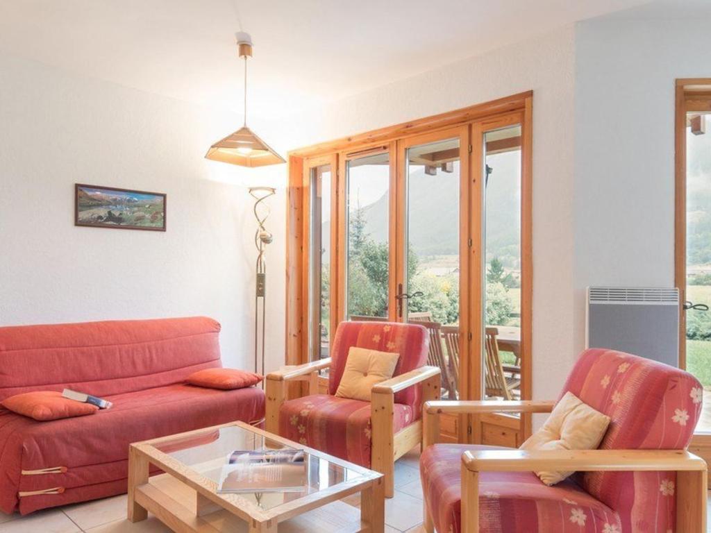 Confortable appartement 4 pièces, terrasse, parking, proximité pistes et navettes - 6 couchages - FR-1-330F-135