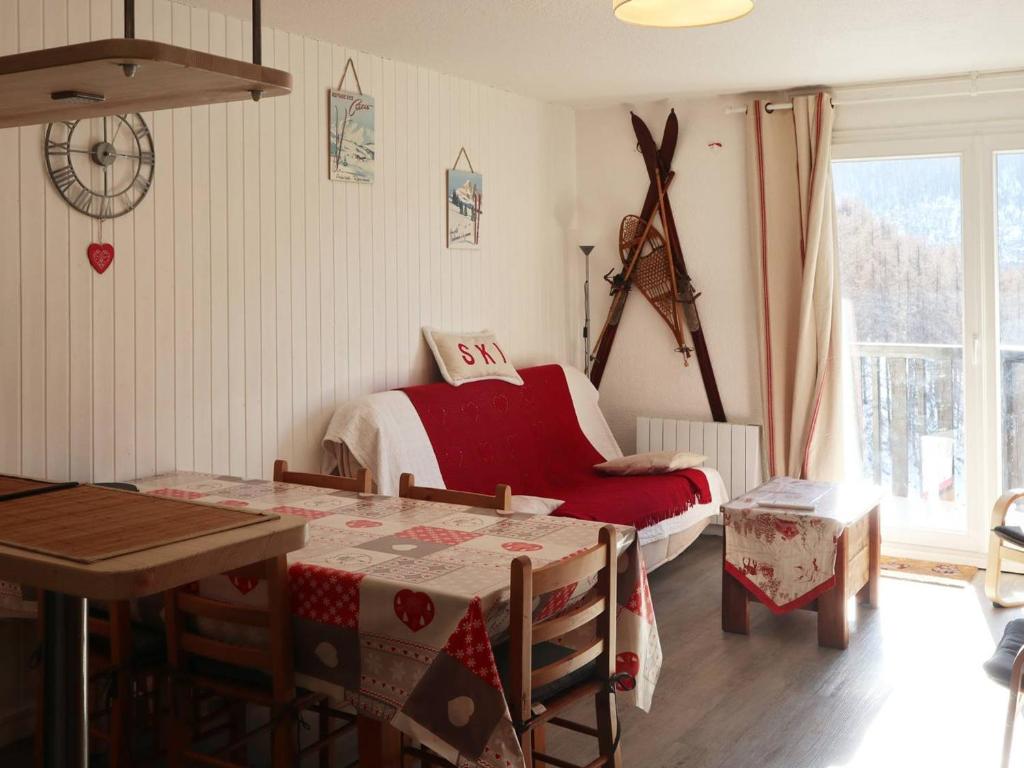 Appartement rénové 8 pers aux Orres, accès direct pistes - FR-1-322-87