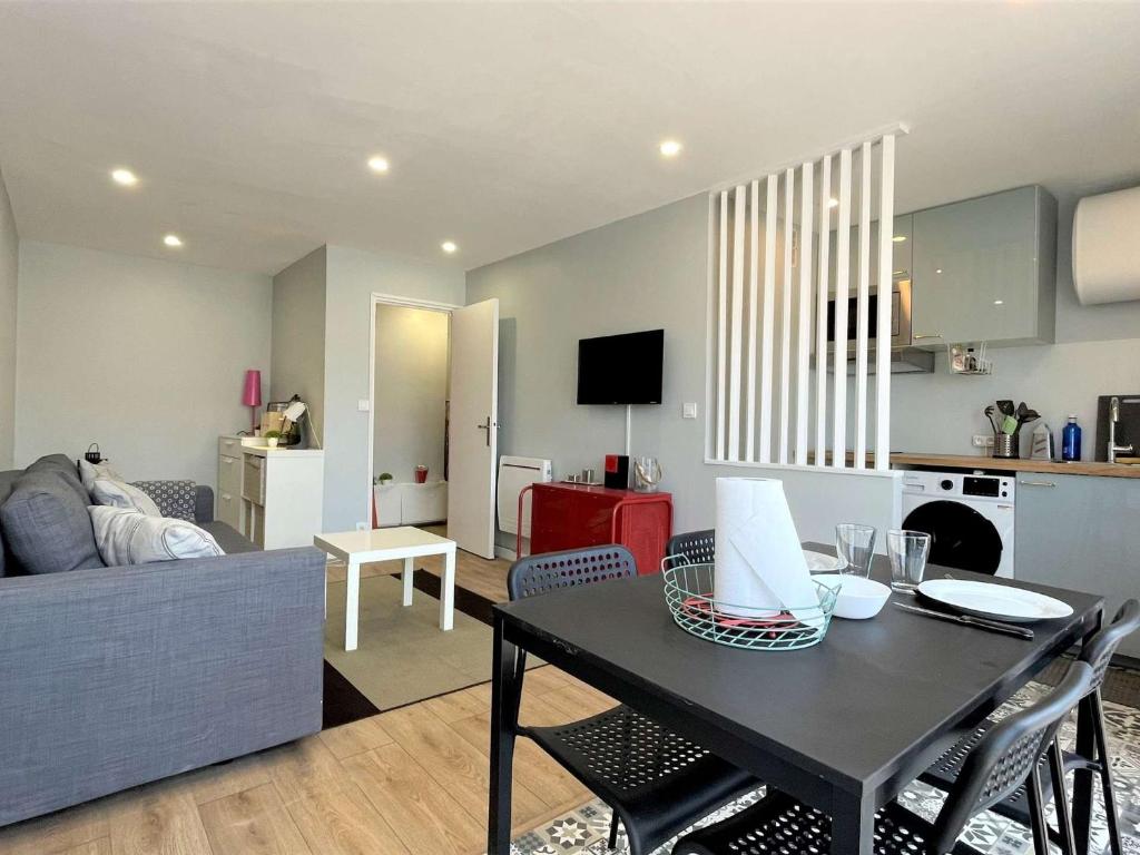 Studio 4 pers à 2 min de la plage avec TV écran plat, Wifi, proches commerces - FR-1-229C-4