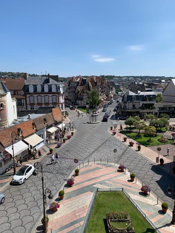 Duplex au cœur de Deauville avec vue imprenable et parking privé