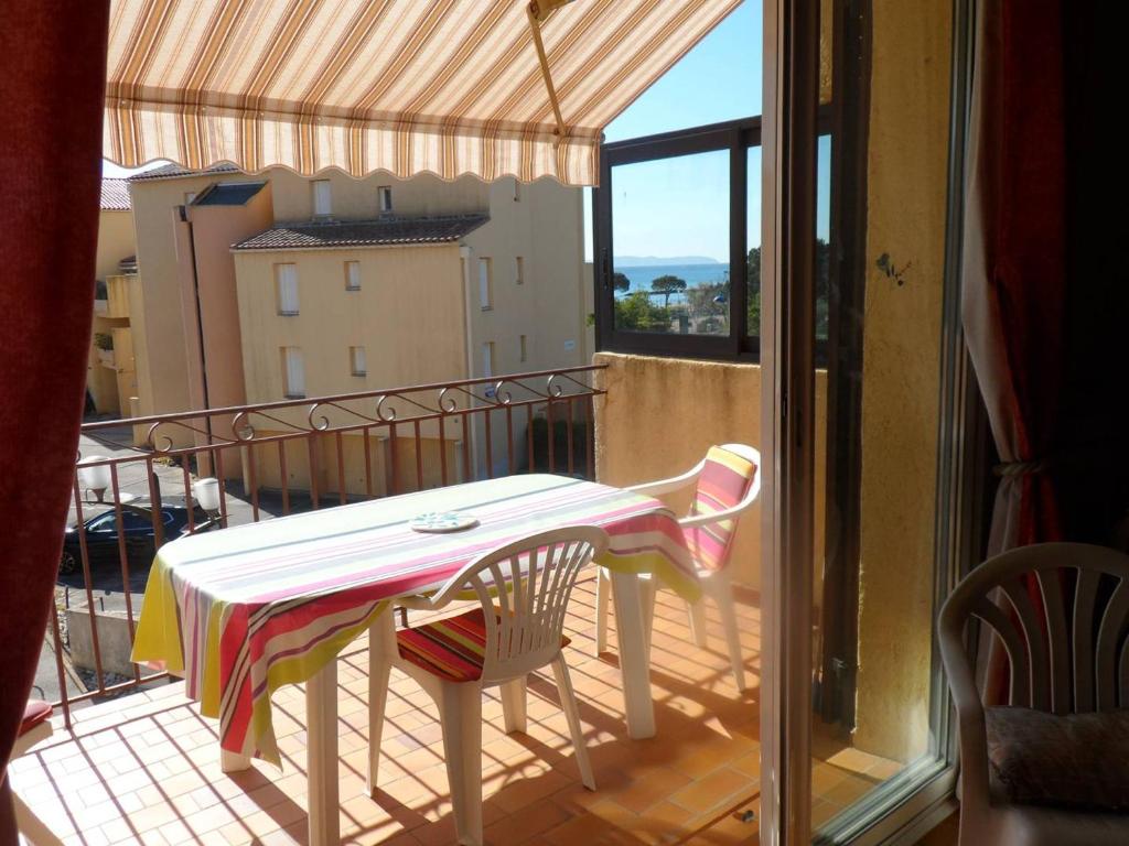 Studio Mezzanine proche plage avec terrasse et parking - Bormes-les-Mimosas - FR-1-610-45
