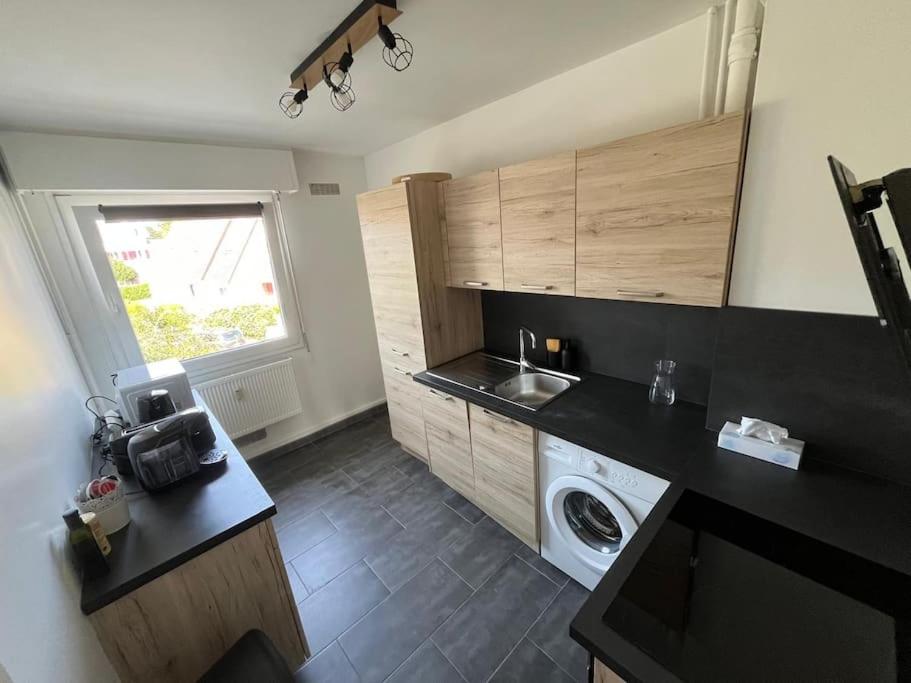 Appartement chaleureux, ensoleillé avec parking gratuit