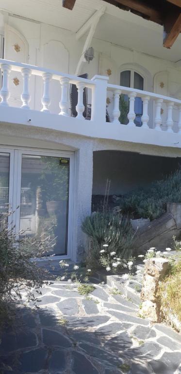 DOUX COCON DE 50 m2 PARIS-LE RAINCY