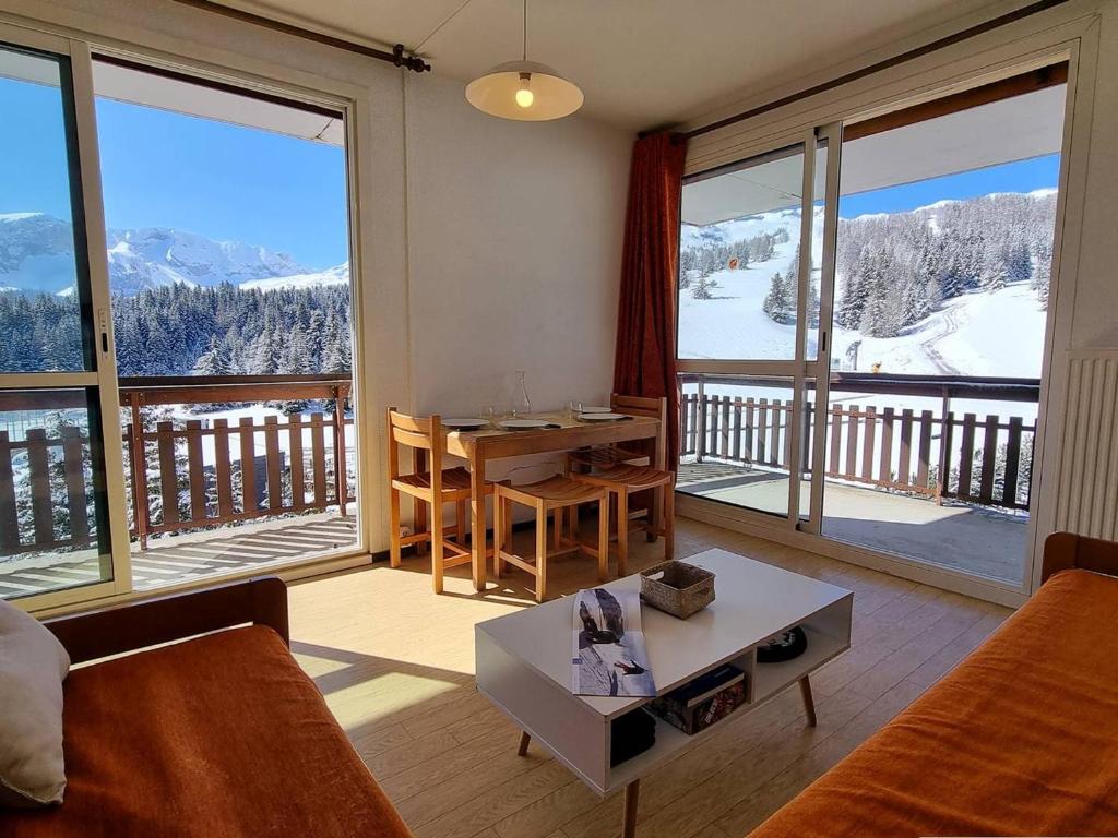 Studio 4 pers, proche pistes, balcon, wifi, animaux admis - FR-1-525-277
