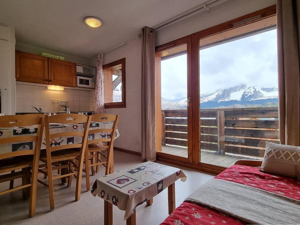 Appartement 2 pièces, parking, proche télésiège - Le Dévoluy - FR-1-525-226