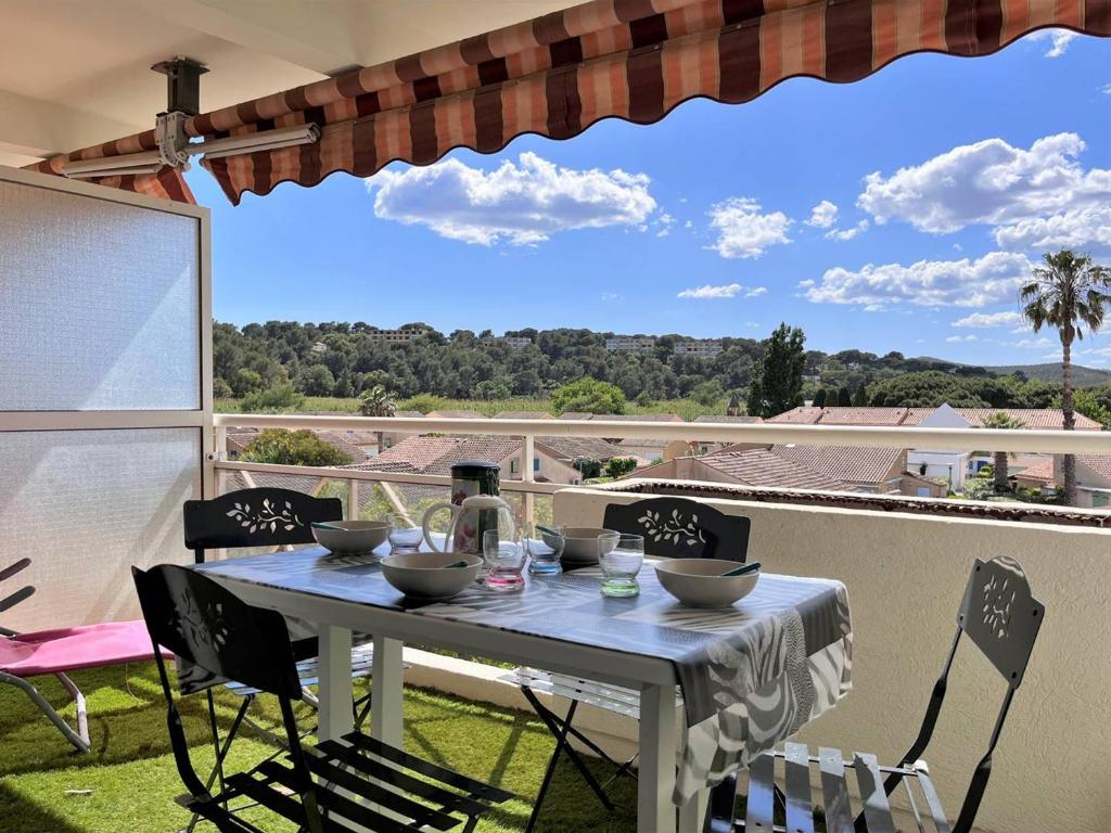 Appartement climatisé 4 pers avec terrasse à 600m de la plage - Le Lavandou - FR-1-251-453