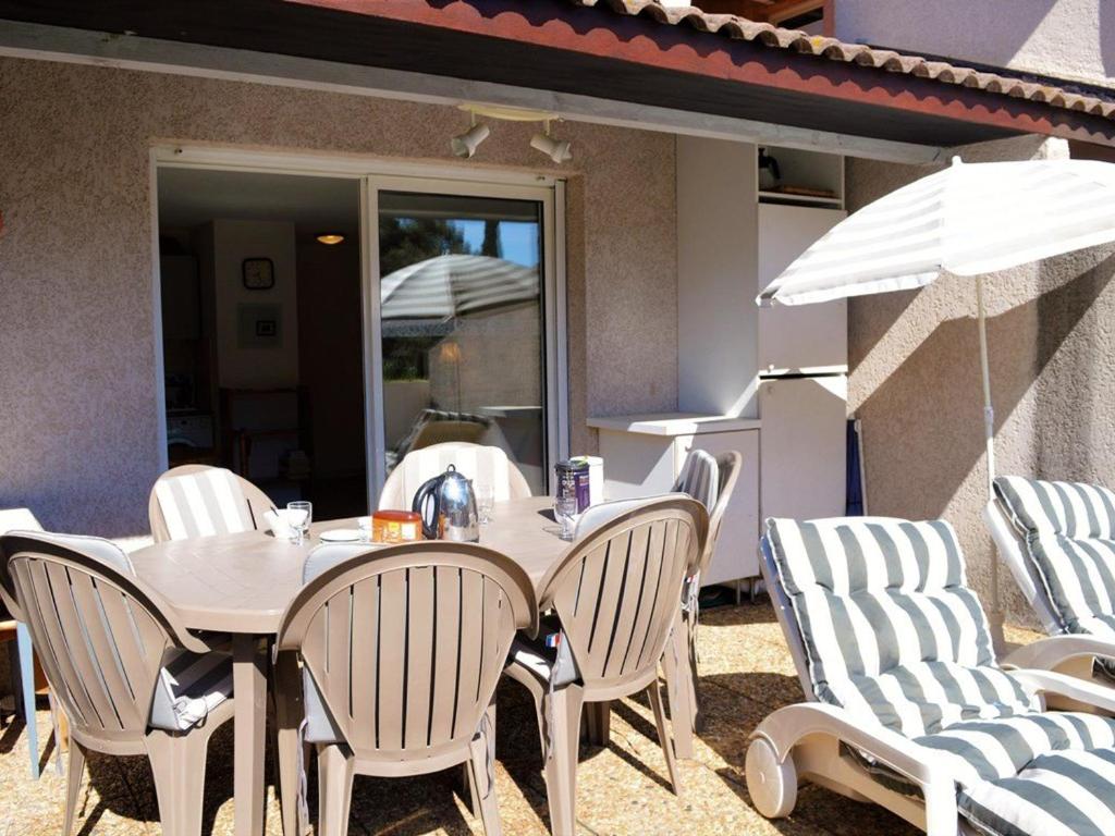 2 Pces, 4 Couchages, Terrasse, Parking, Piscine, Proche Plage et Commerces - Le Lavandou - FR-1-251-558