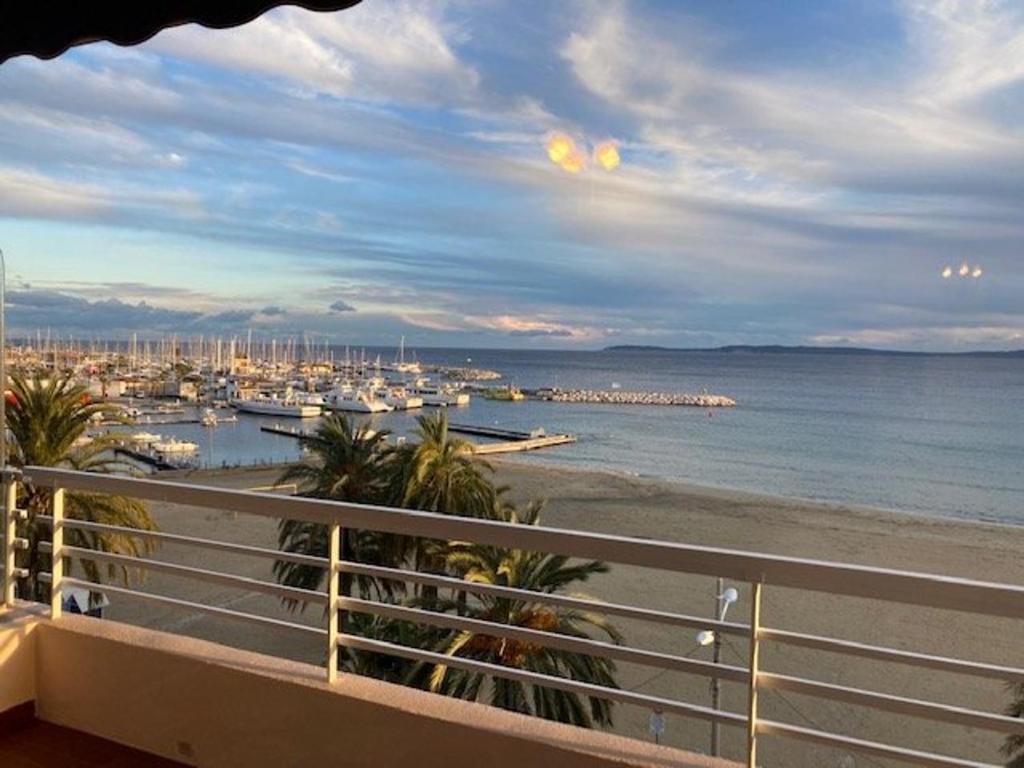 Bel appartement au Lavandou avec terrasse et vue mer - FR-1-308-167