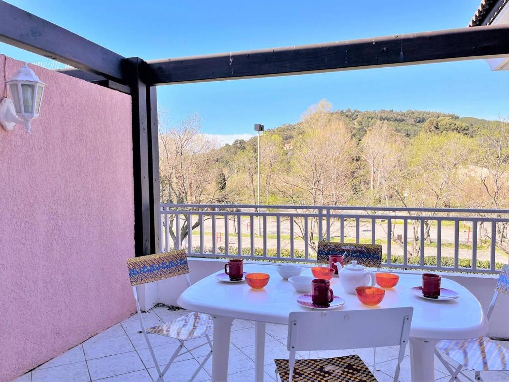 Duplex familial avec terrasse, proche plage, parking privé - 4 couchages, Le Lavandou - FR-1-251-541