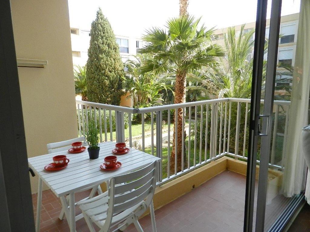 Appartement avec Piscine et Tennis, 2 Ch, Terrasse, Parking, WiFi - Proche Plage, Le Lavandou - FR-1-251-794