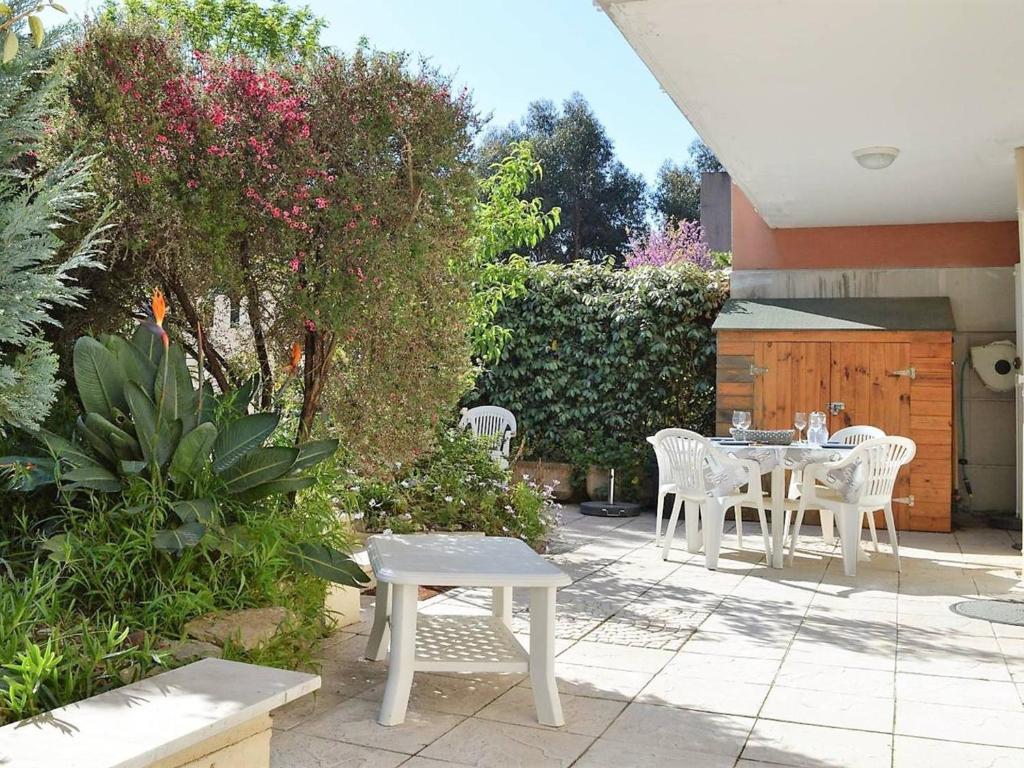 Appartement Climatisé 4 Pièces avec Jardin, à 200m de la Plage - Le Lavandou, Cavalière - FR-1-251-568