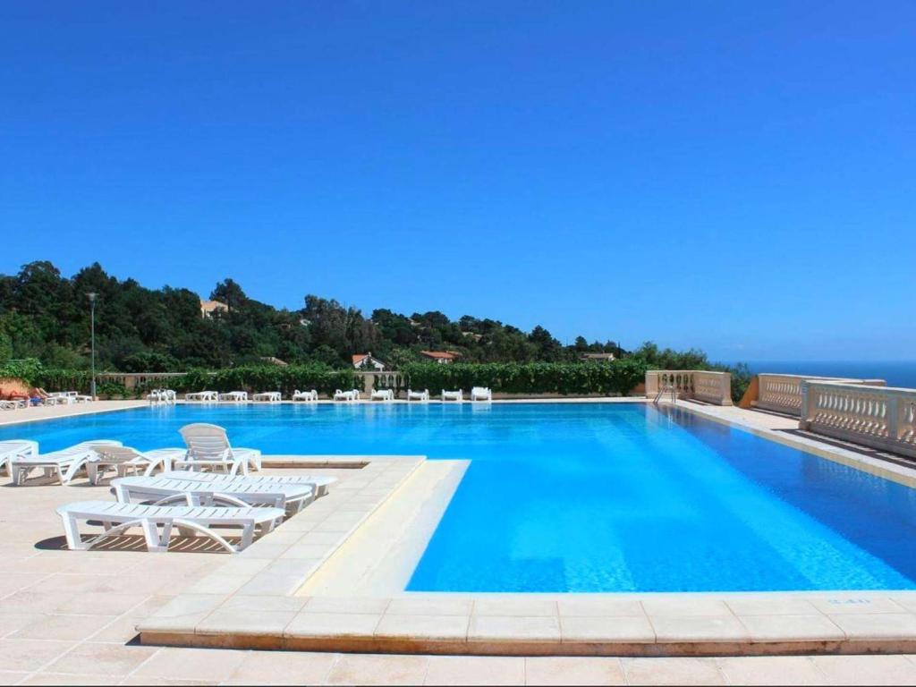 Studio familial 4 pers. avec piscine, tennis et parking – Les Issambres - FR-1-226-455