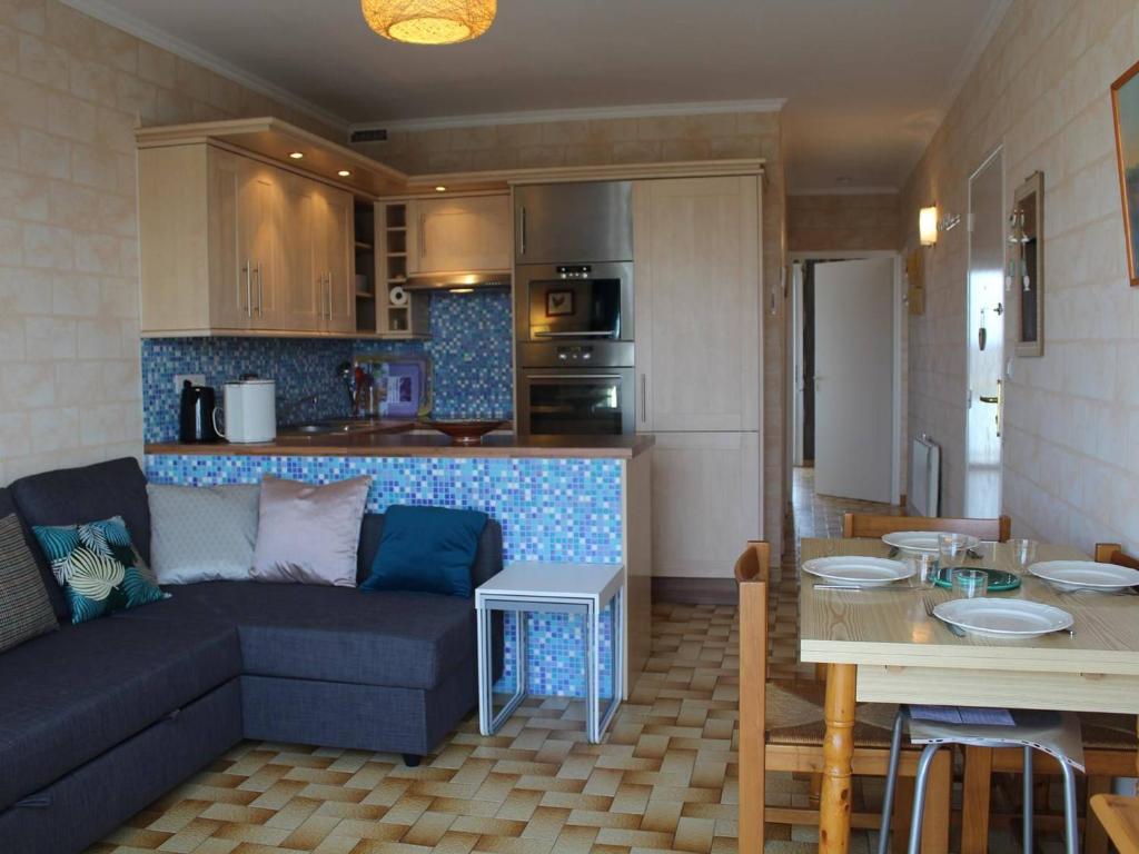 Appartement 3 pièces avec vue mer, balcons, à 250m de la plage, 6 couchages, garage inclus - FR-1-229C-47