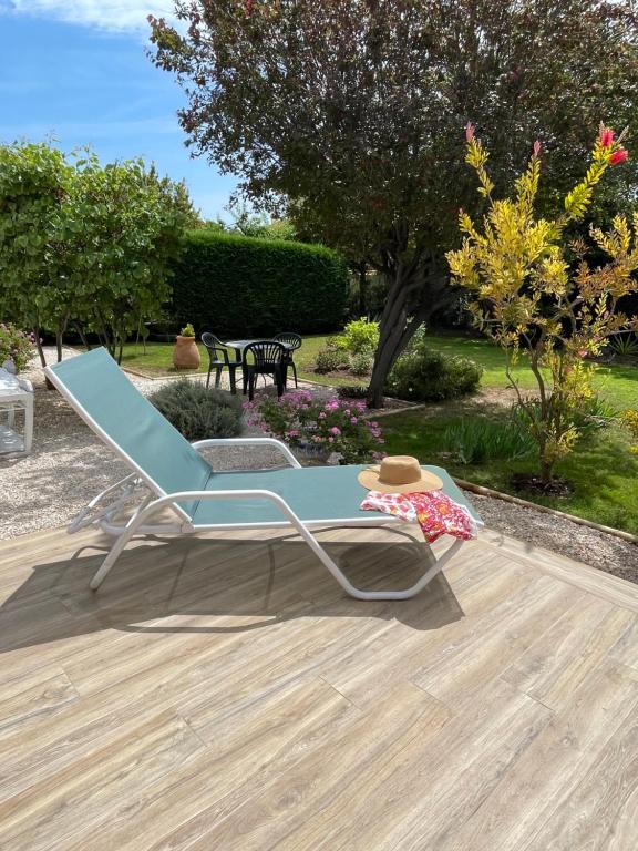 appartement rez de villa proche port et plages de Sanary