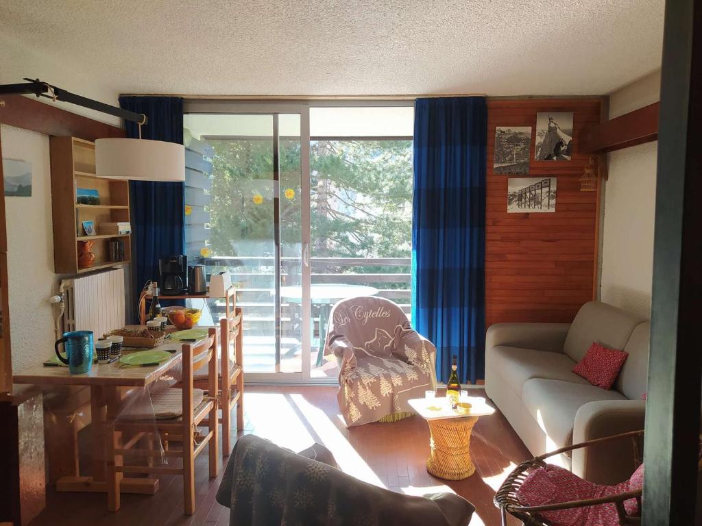 Studio Confort 4 Pers, Balcon, Parking, Chantemerle Serre Chevalier - FR-1-330E-135