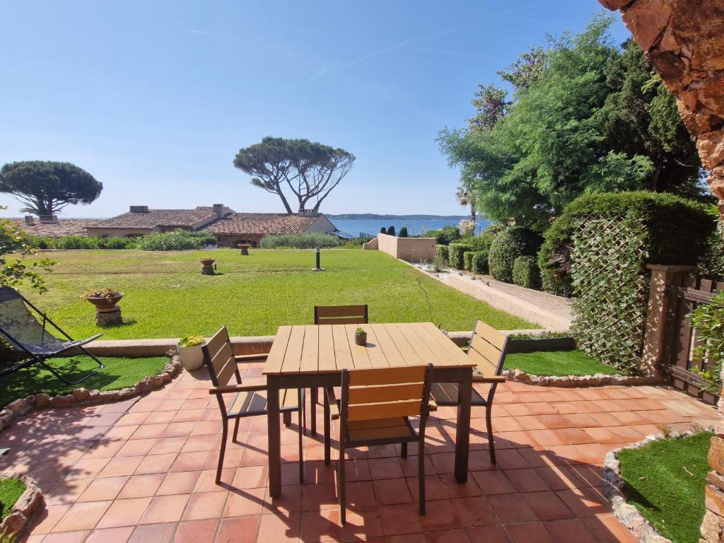 Studio climatisé avec piscine, parking, proche plage - Sainte-Maxime - FR-1-780-75