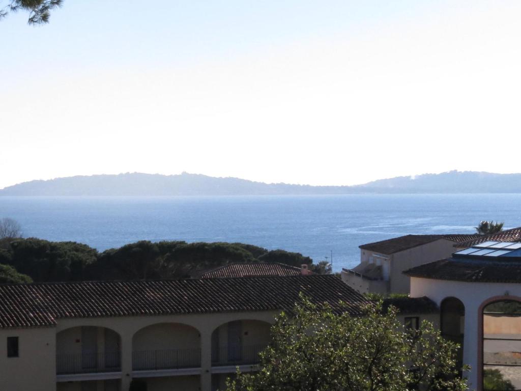 Appartement 2 pièces avec jardin, garage et piscine à Sainte-Maxime - FR-1-780-45