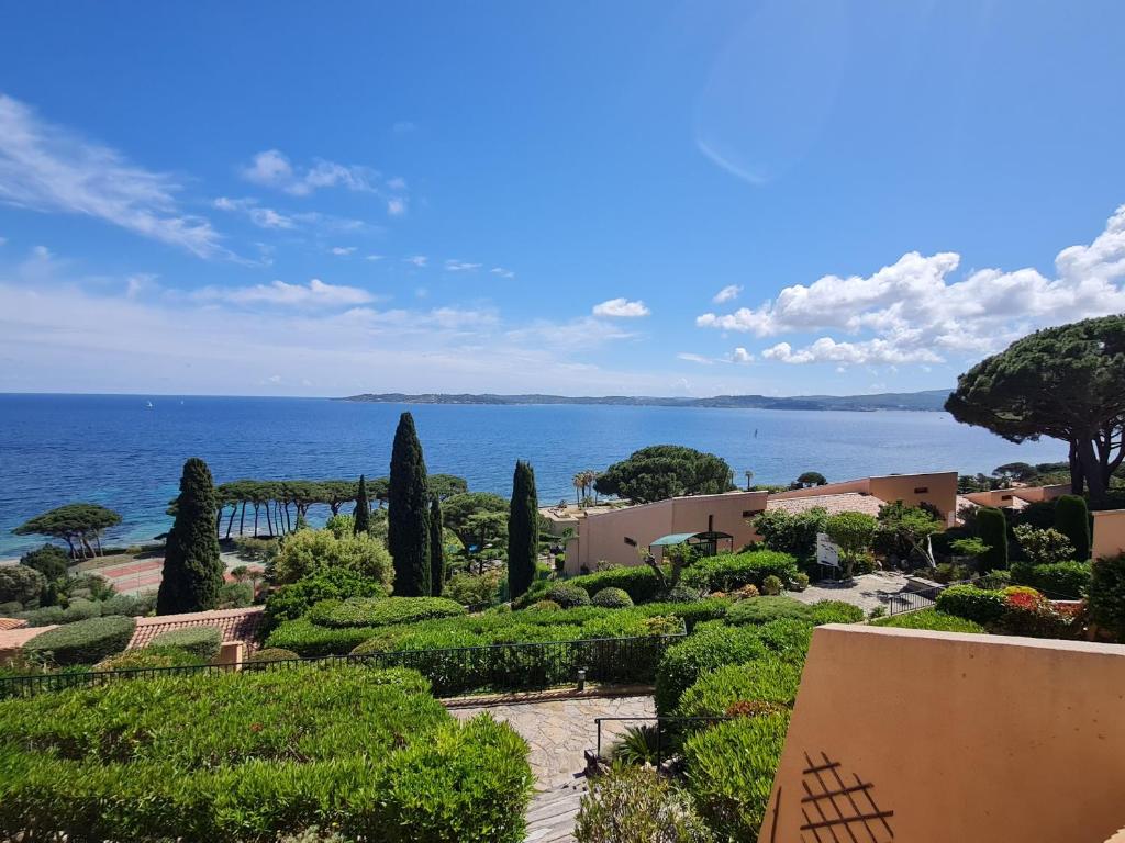 T3 climatisé avec piscine, accès plage privé, Golfe de Saint-Tropez - FR-1-780-58