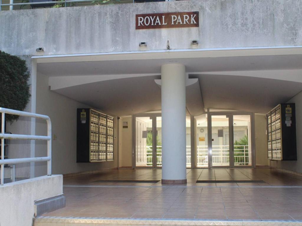 Appartement 3 pièces avec piscine, proche plage et commerces - Villeneuve-Loubet, idéal pour 4 personnes - FR-1-252A-40