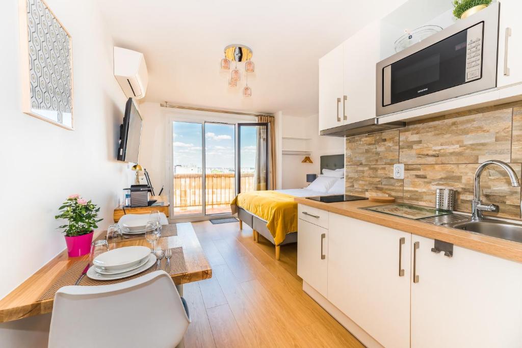 Beausoleil Studio Metro Paris Sud