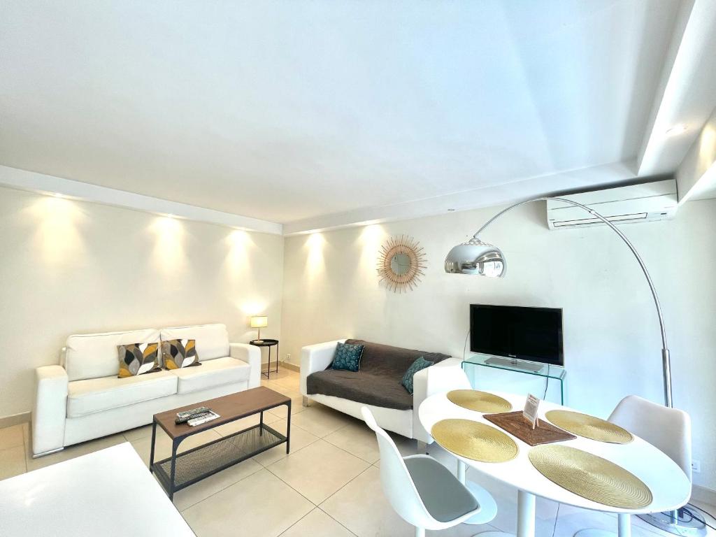 Branly by Welcome to Cannes