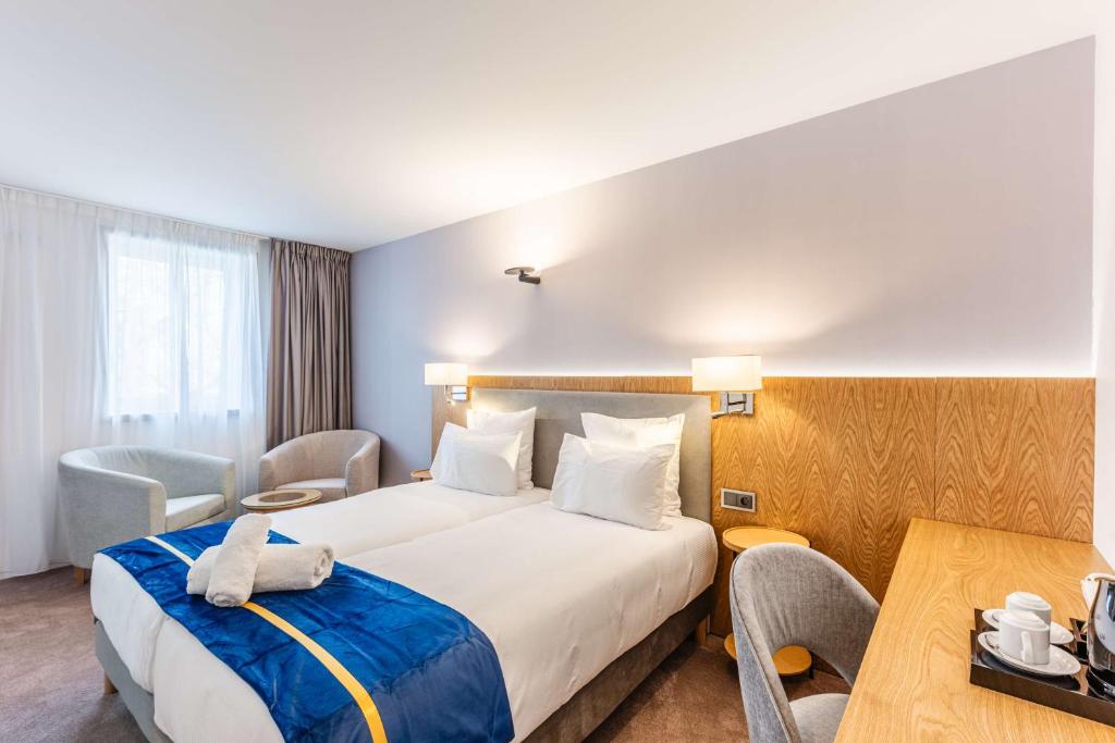 Brit Hotel Privilège Paris Rosny-sous-Bois