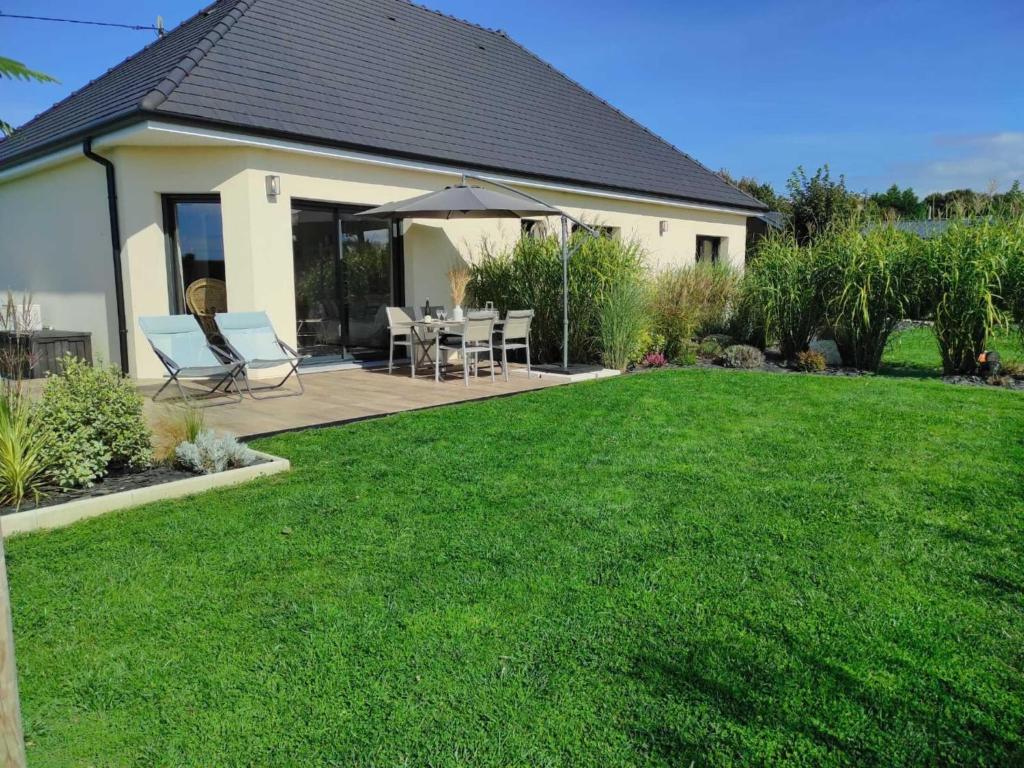 New house, between sea and countryside, Étretat