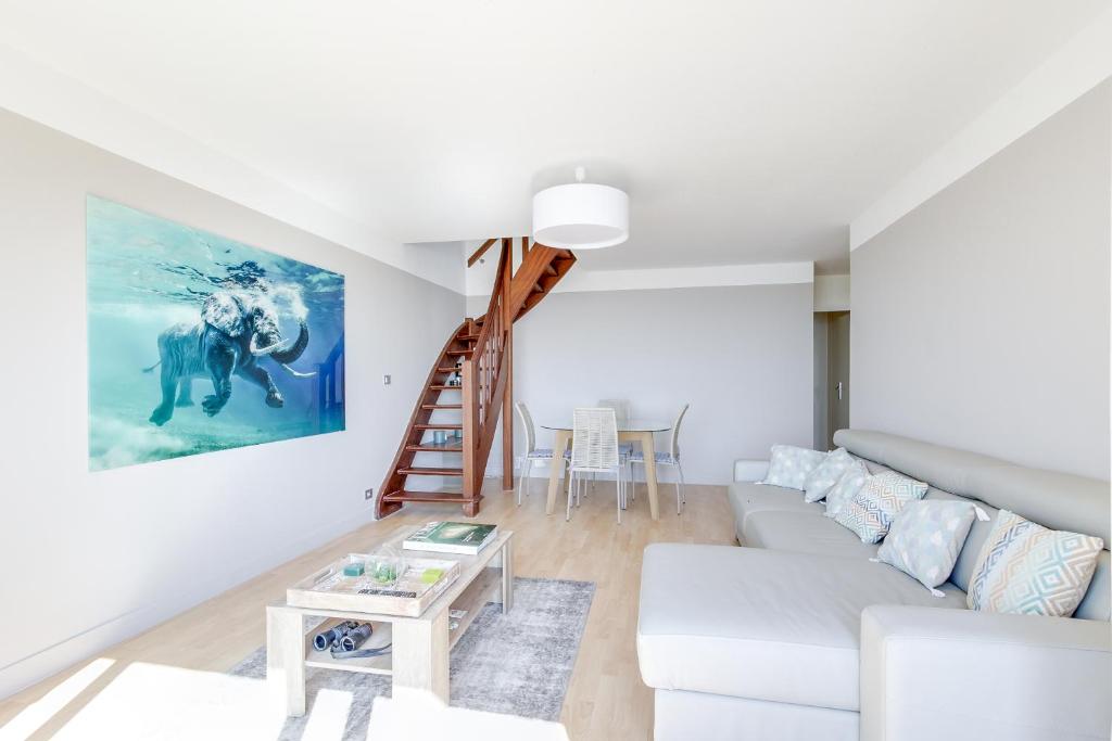 Magnifique appartement avec toit terrasse bord de plage