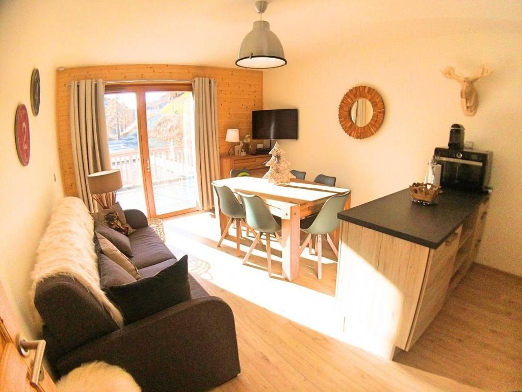 Appartement Montagnard 2P avec Coin Montagne, Parking et Piscine - Vars Les Claux, 6 Couchages - FR-1-330B-60