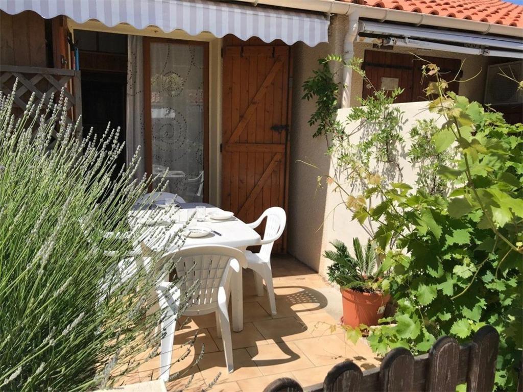 Charmant pavillon à Port Leucate, 4 pers., plage et commerces à proximité, parking privé - FR-1-81-138
