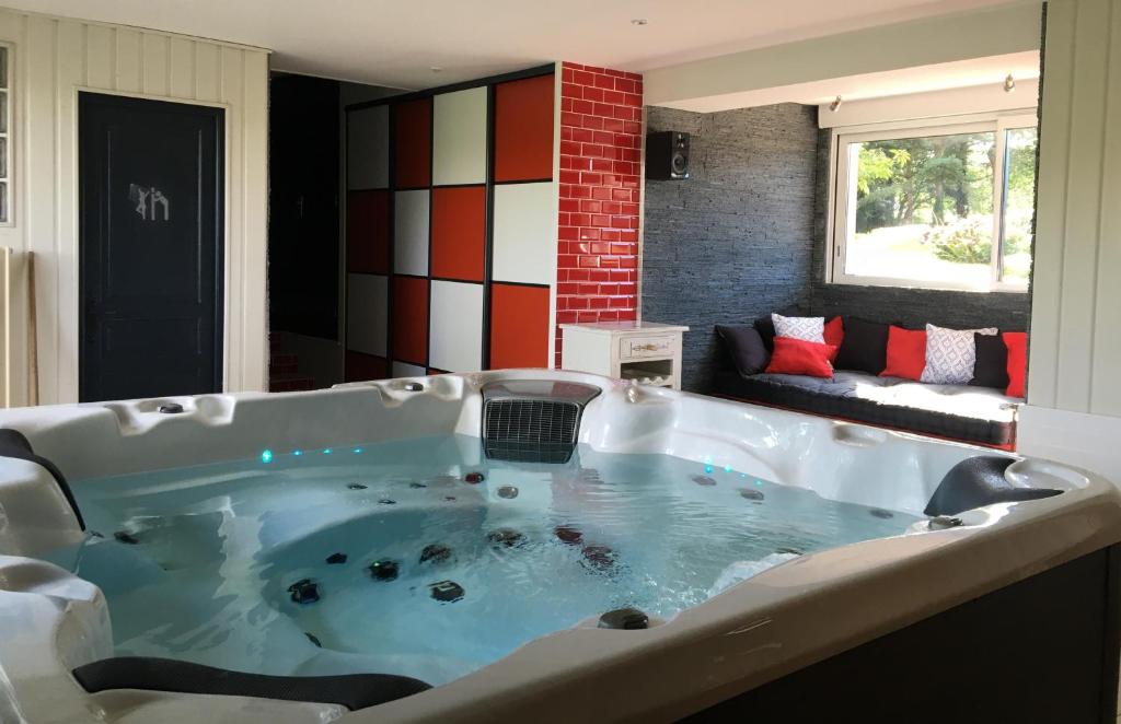Gîte piscine jacuzzi privatisés Clos Valentin