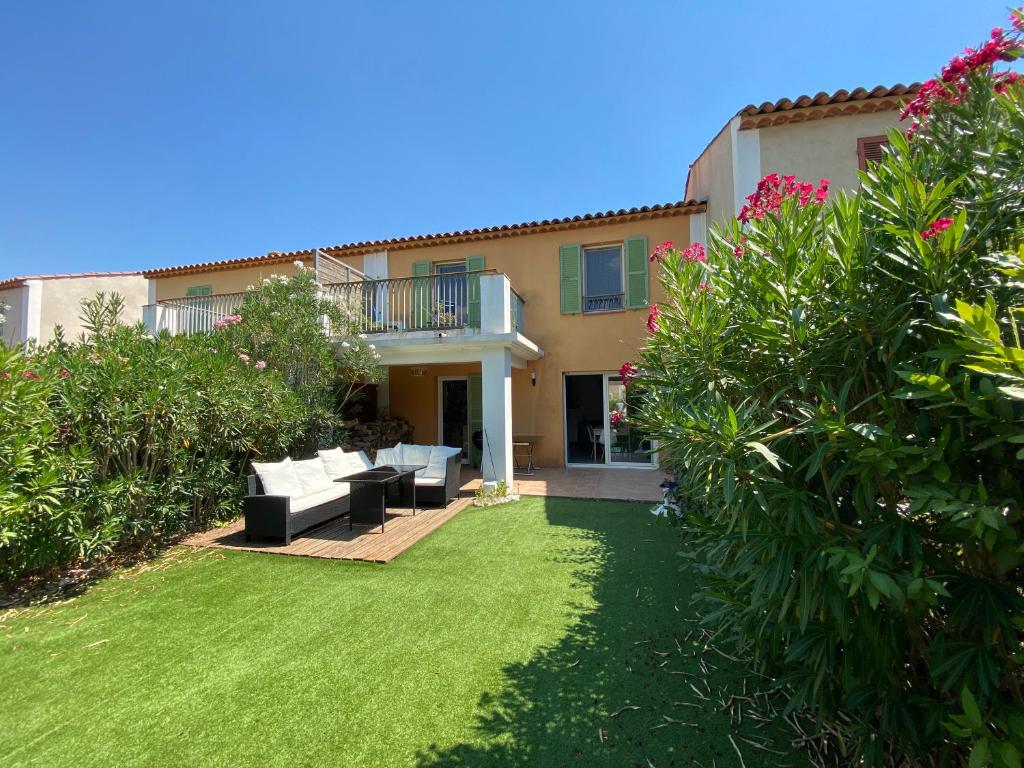 Villa 91m2 climatisée, proche plage avec jardin