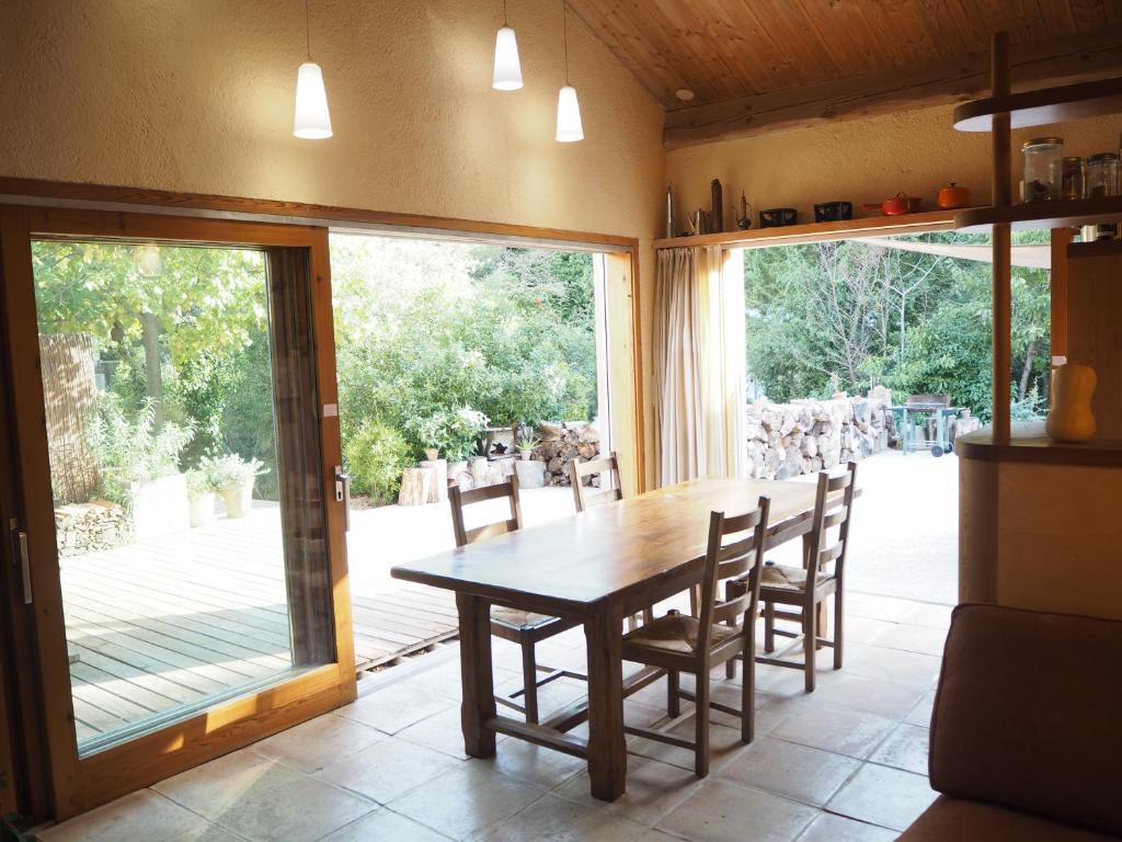 Maison en Provence, climatisée, jardin et piscine