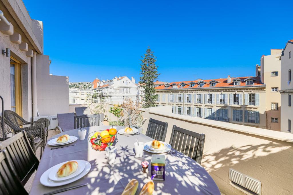 Palais l'Escurial AP4069 by Riviera Holiday Homes