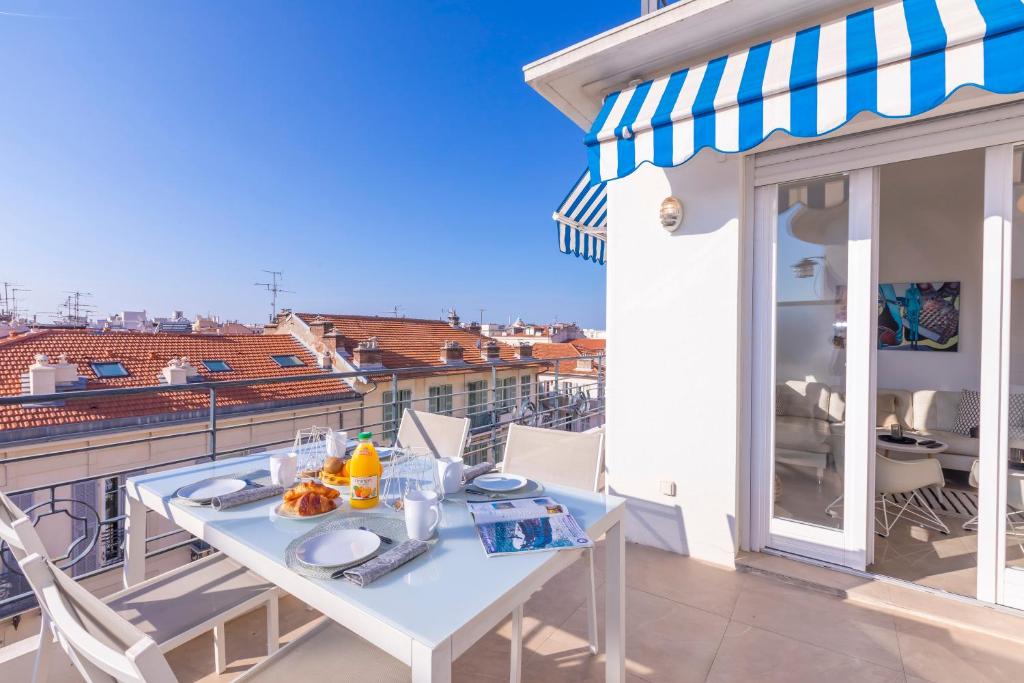 Rooftop At Palais De La Buffa - Happy Rentals