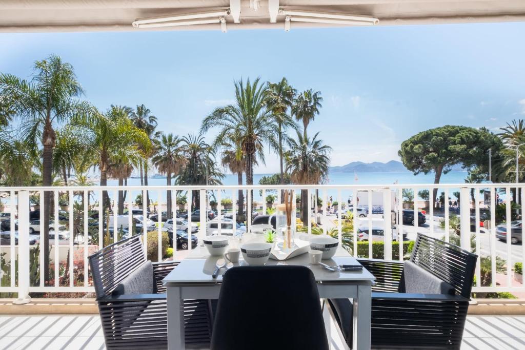 SERRENDY  ECRIN CROISETTE   Vue mer terrasse haut de gamme !