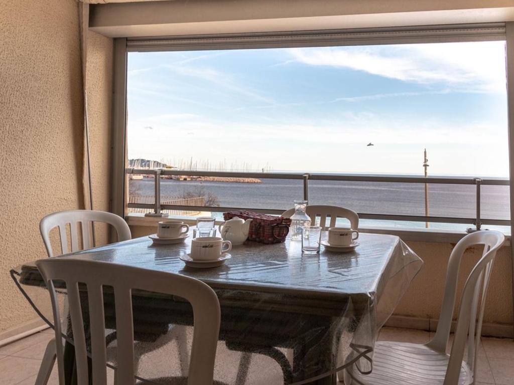 Studio cabine climatisé pour 3 avec parking privé, Le Lavandou - FR-1-803-15