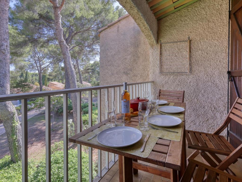 Studio Les Hauts du Port-5 by Interhome
