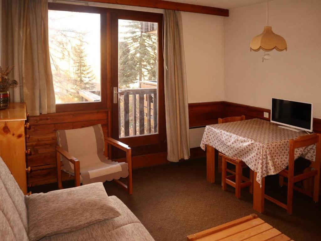 Studio Cosy pour 2 avec Balcon et Prestations de Qualité en Cœur de Station - FR-1-322-503