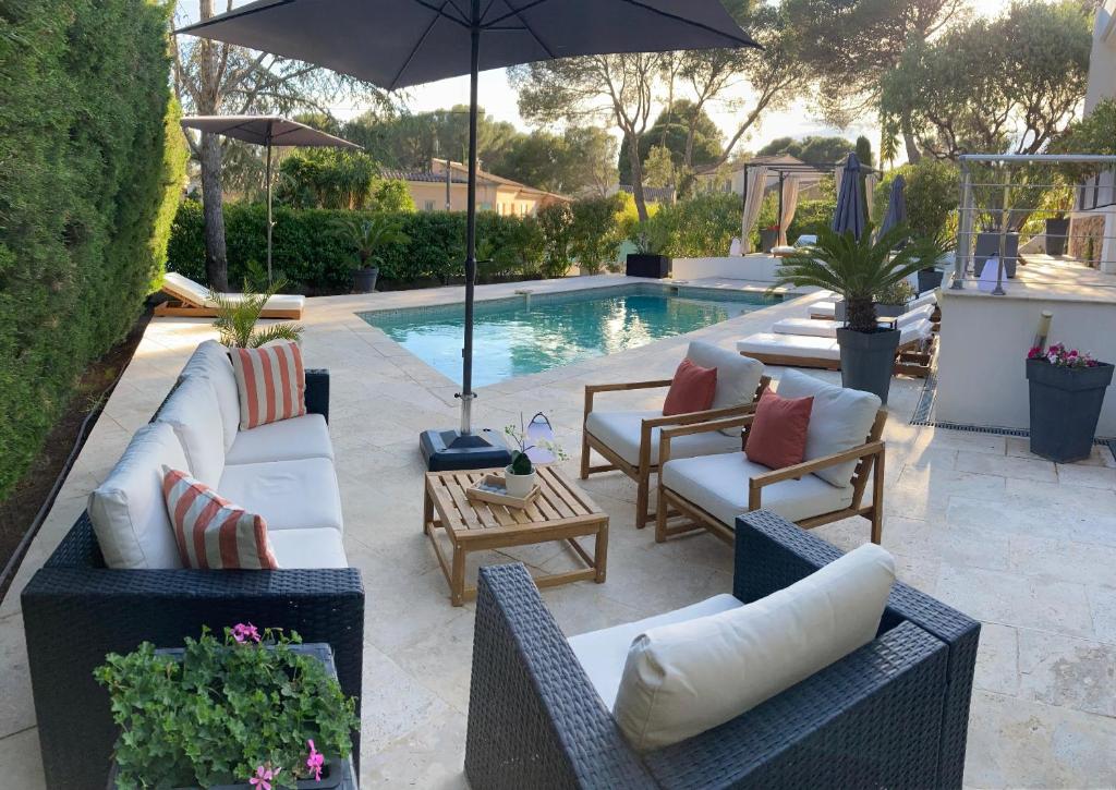 "LES ALIZES" Côté PISCINE PROCHE BORD DE MER