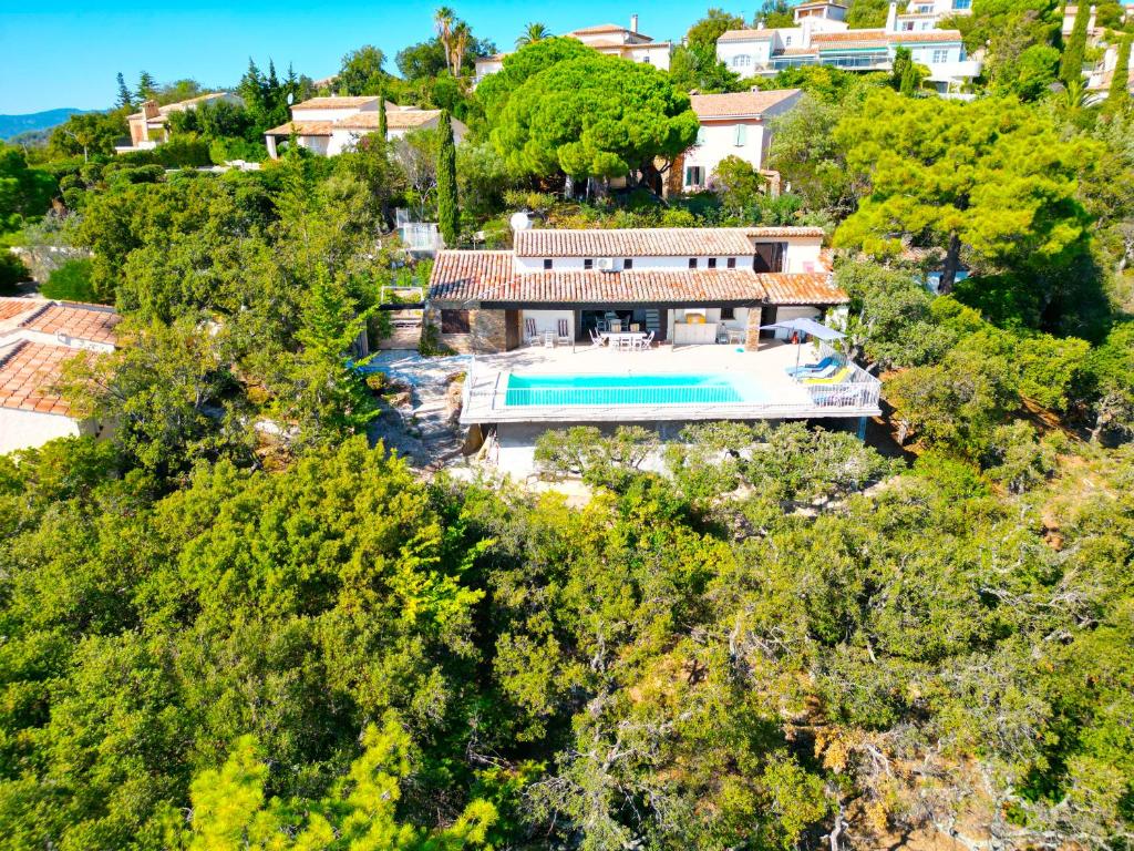 Villa Crystal River, piscine privée & vue mer sur Golfe de Saint Tropez